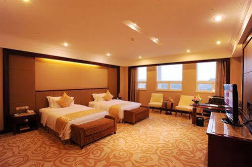Chutian Guangdong International Hotel Wuhan Exterior photo